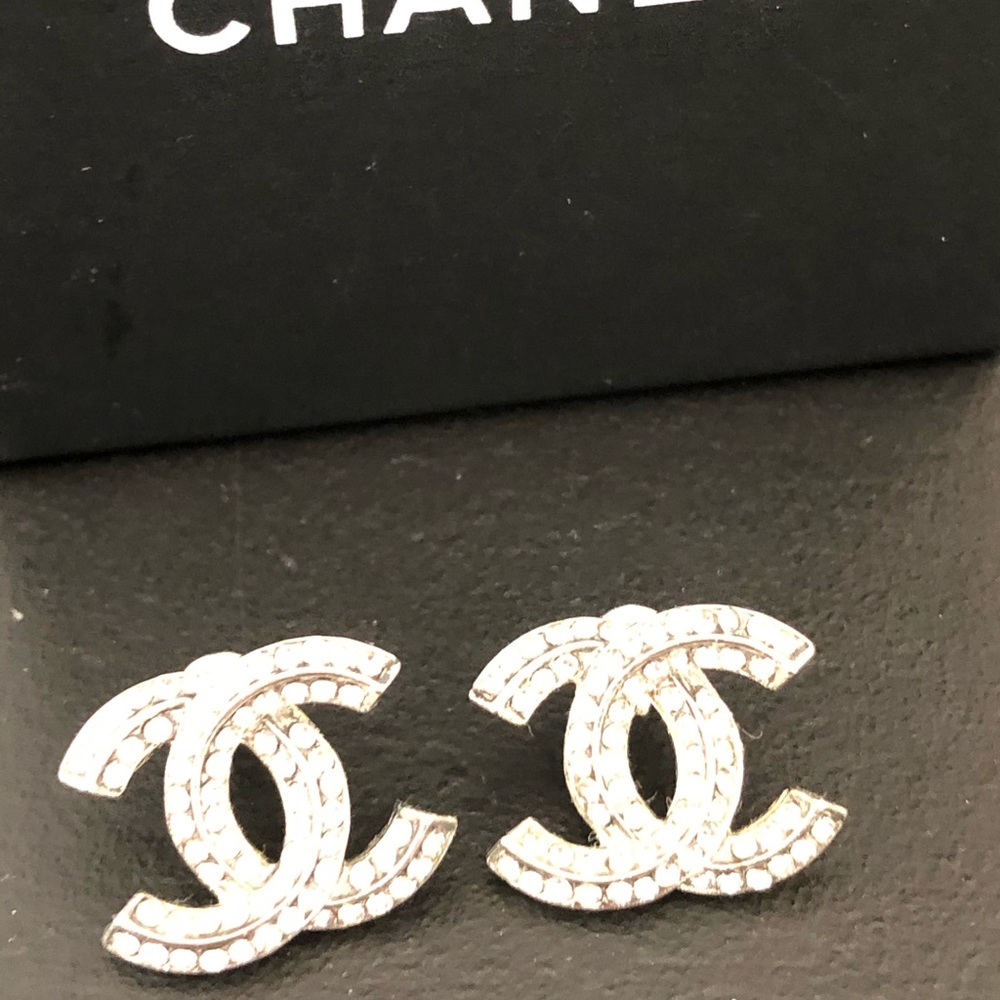 ‘Chanel’ like earrings